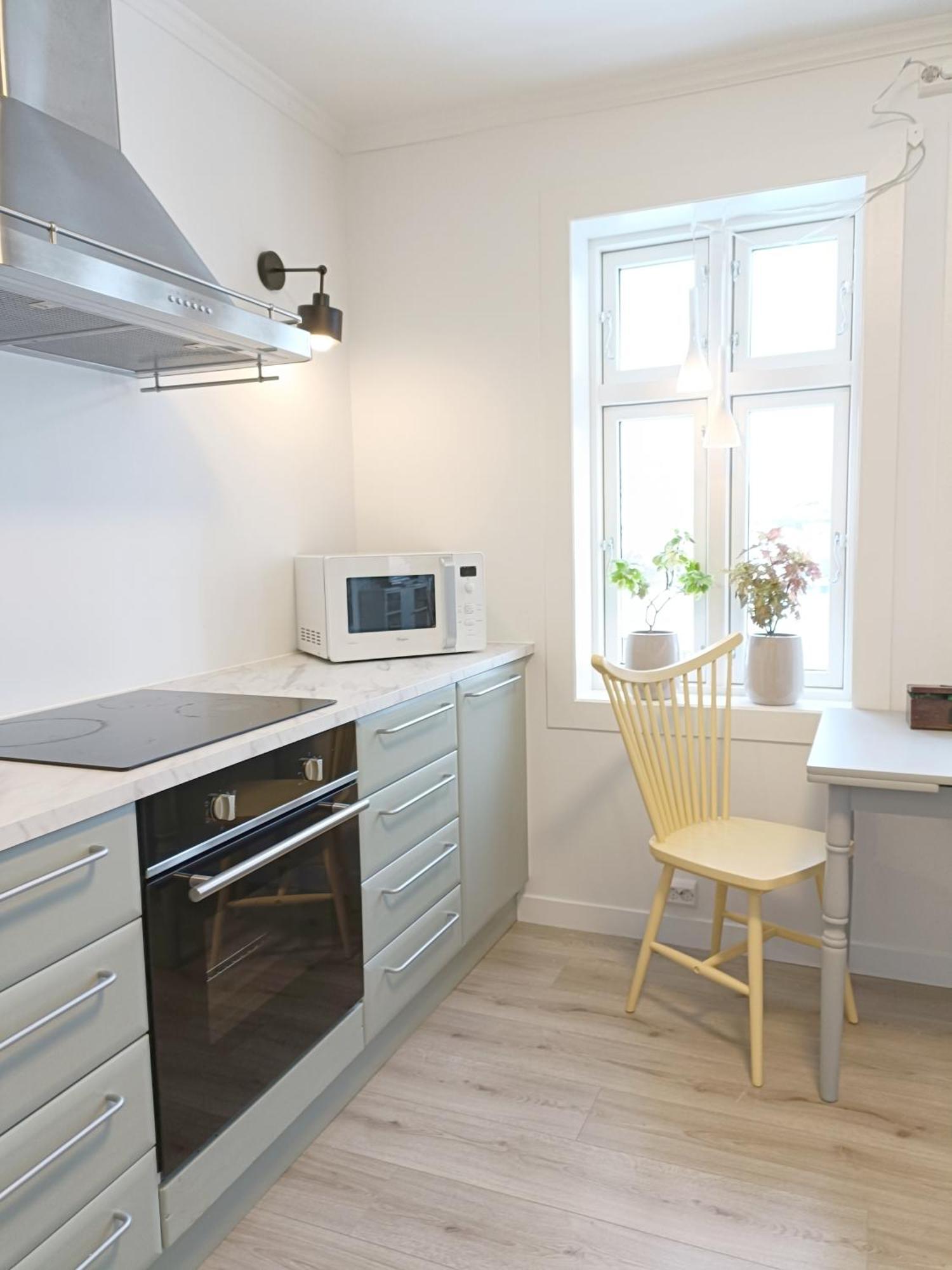 Charming House In Ulsteinvik With Free Parking Villa Exterior foto