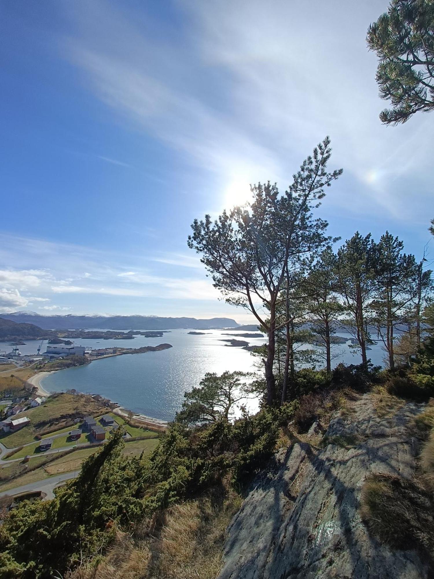 Charming House In Ulsteinvik With Free Parking Villa Exterior foto